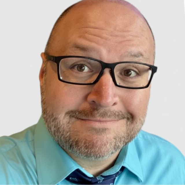 Headshot of Mark Henderson